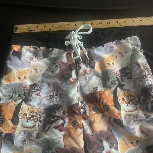 Bioworld Swim Trunks Mens Medium All Over Cat Kitten Print Shorts Mesh Lined - Picture 9 of 11